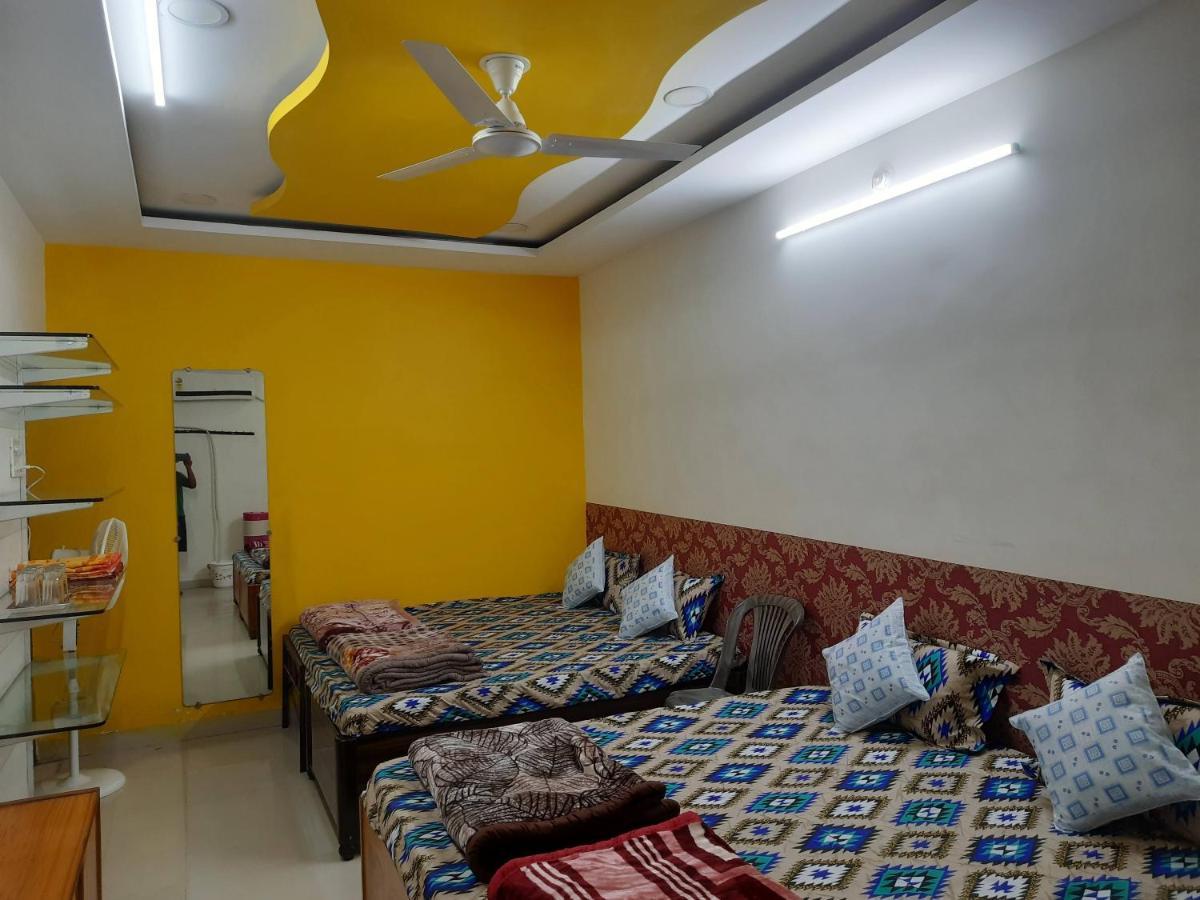 Saar Homestay Ujjain Exterior photo